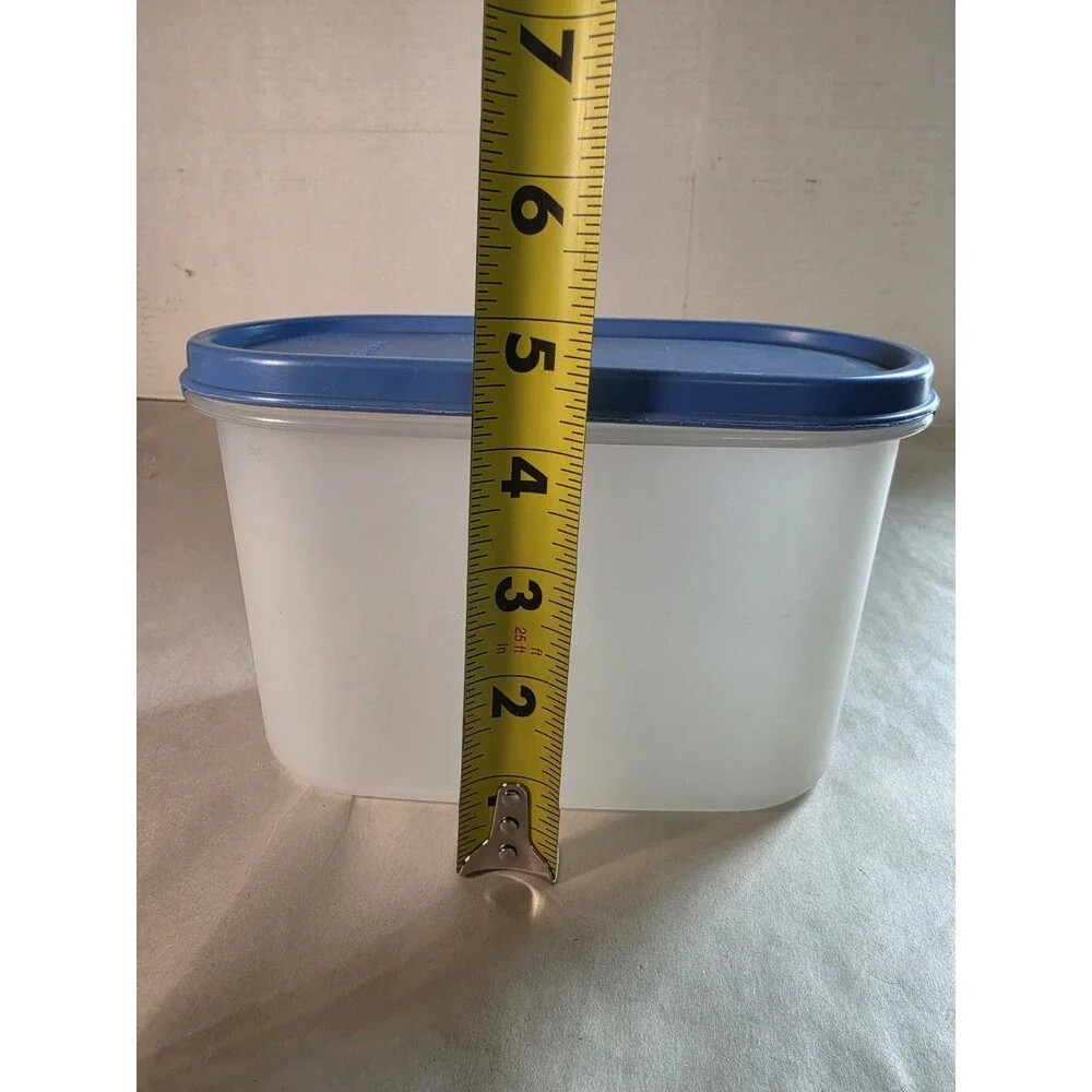 Vintage Tupperware oval storage container with lid, 1616-6 W/lid 1612-23